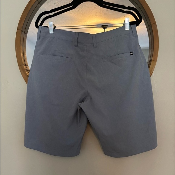 Travis Mathew Light Blue Shorts 32 - Picture 4 of 4